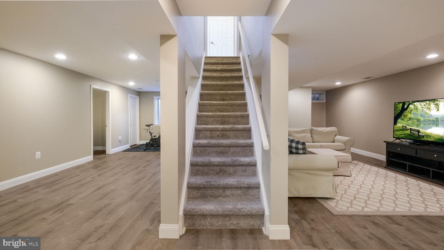 104 Equestrian Drive photo 30