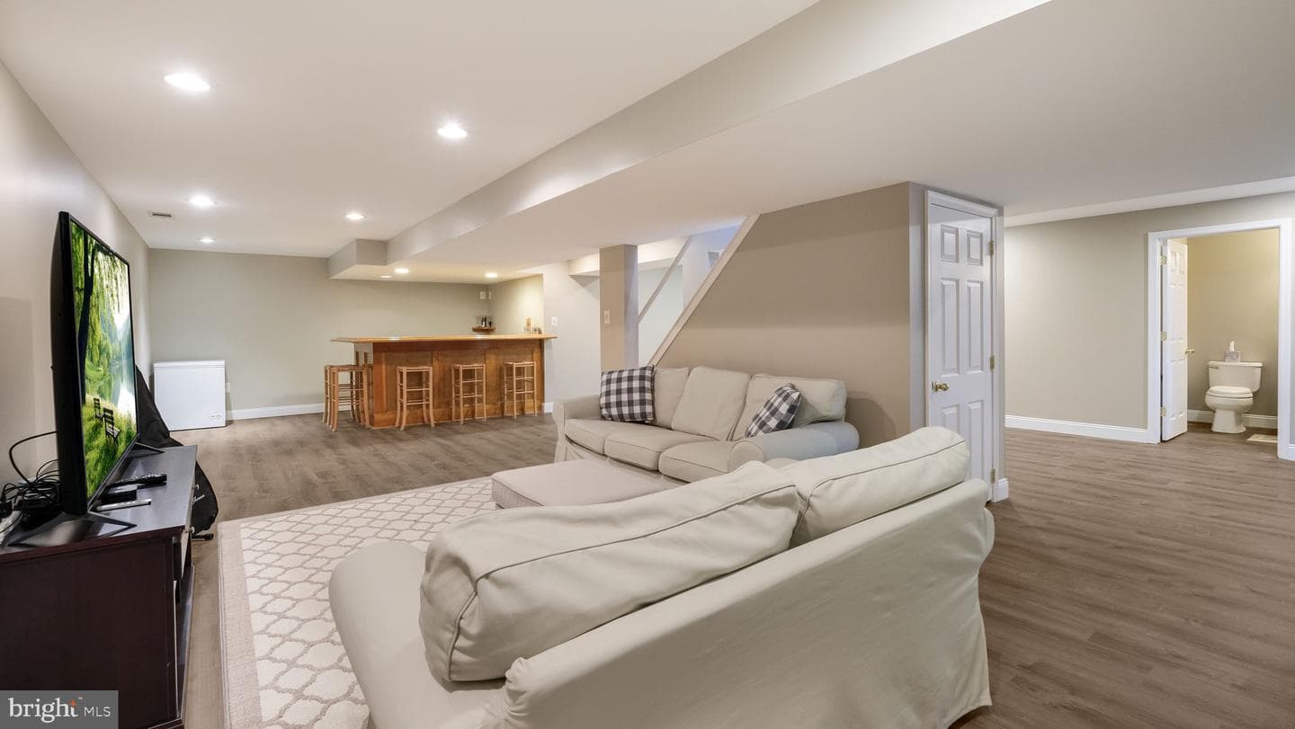 104 Equestrian Drive photo 31
