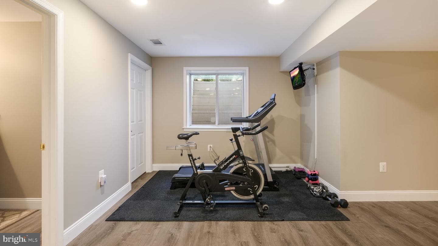 104 Equestrian Drive photo 32