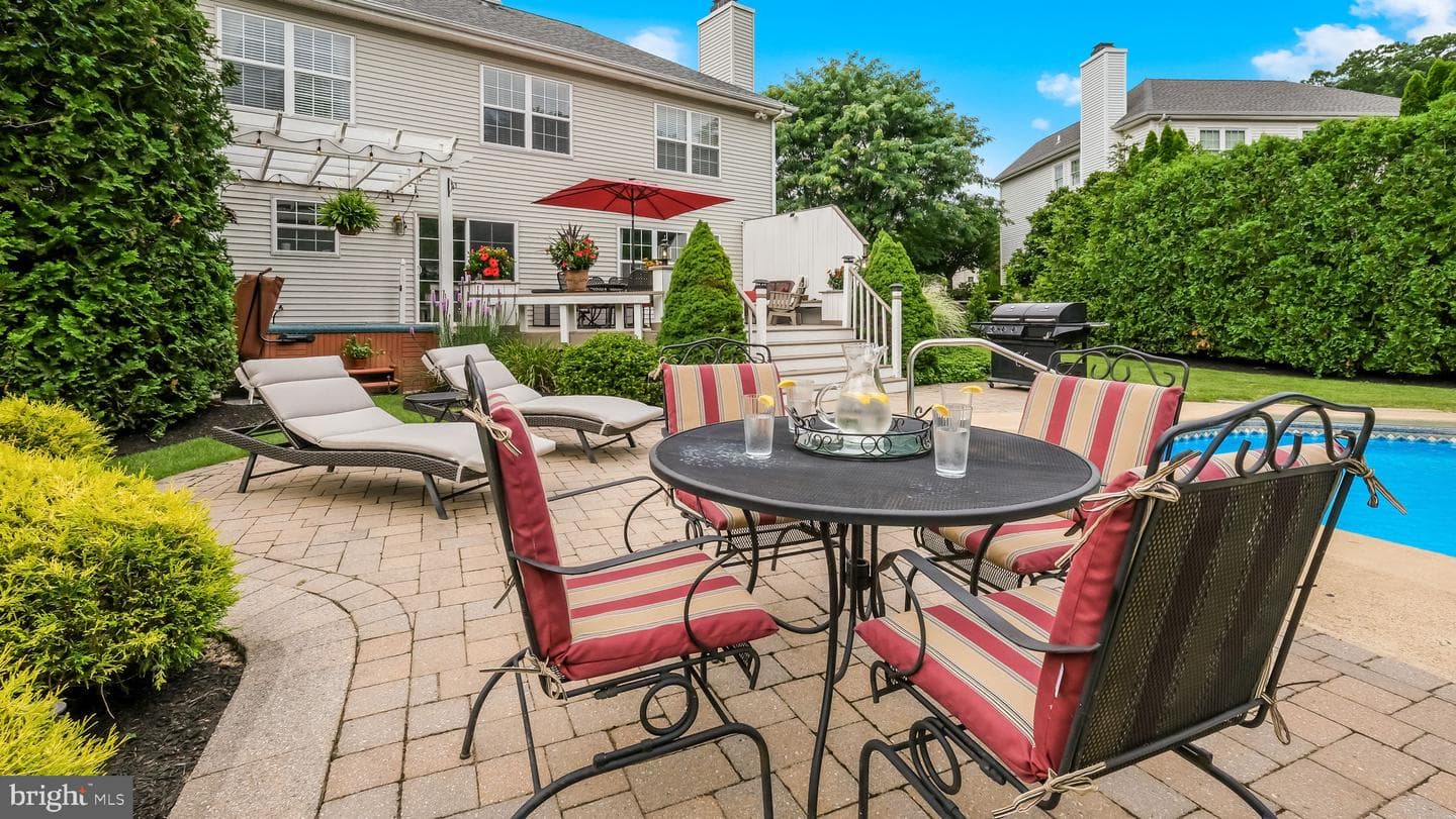 104 Equestrian Drive photo 38