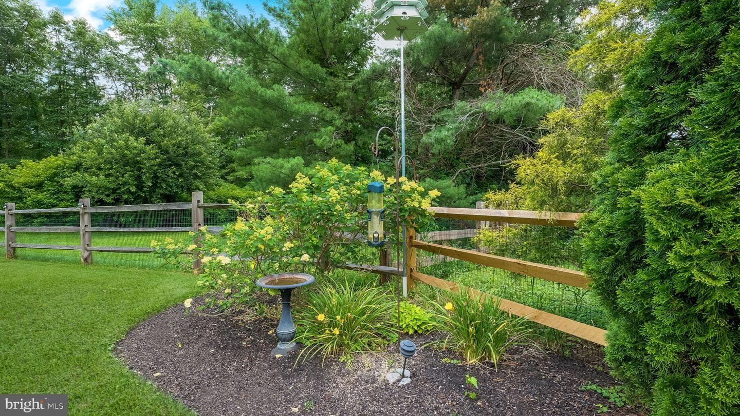 104 Equestrian Drive photo 43