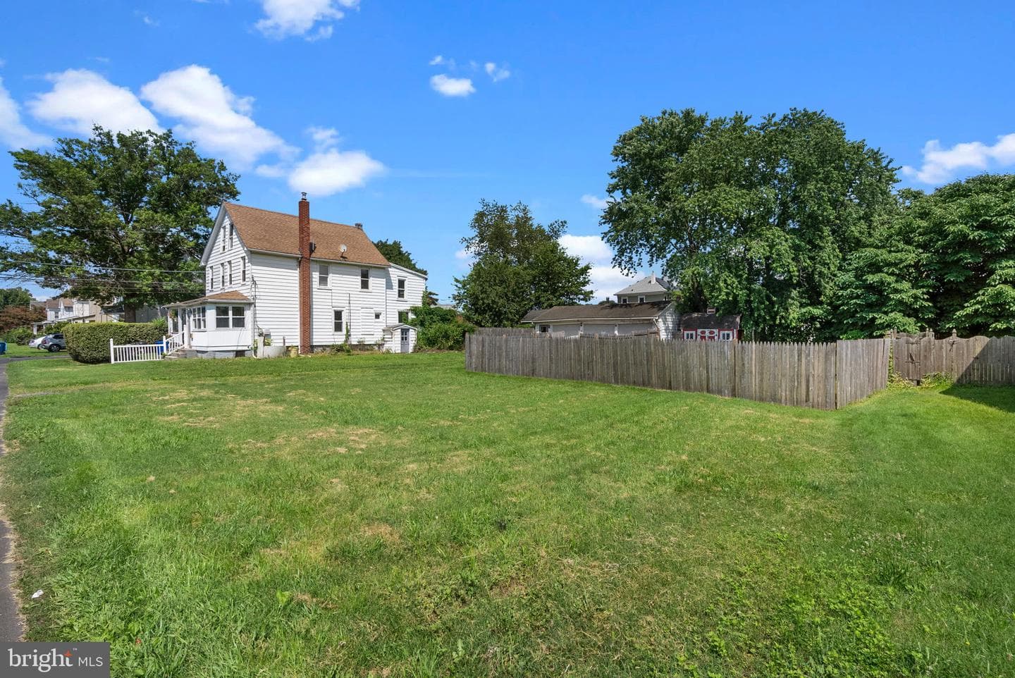 203 Robertson Avenue photo 11