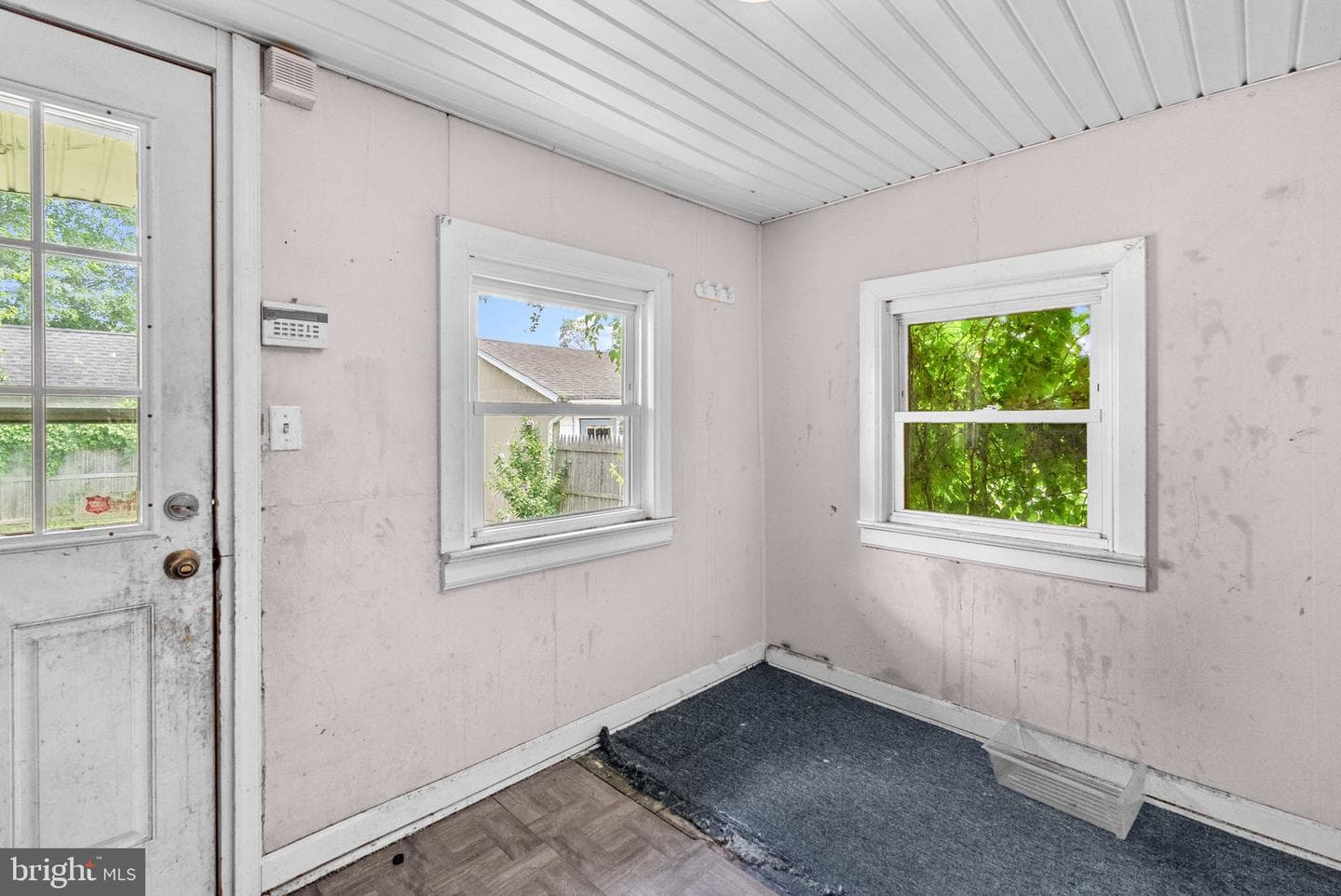 203 Robertson Avenue photo 14