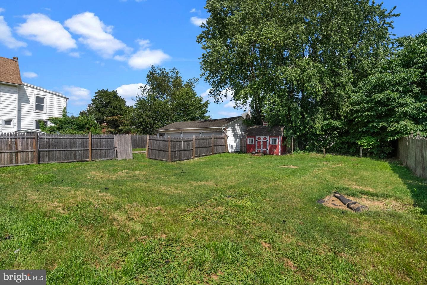 203 Robertson Avenue photo 9