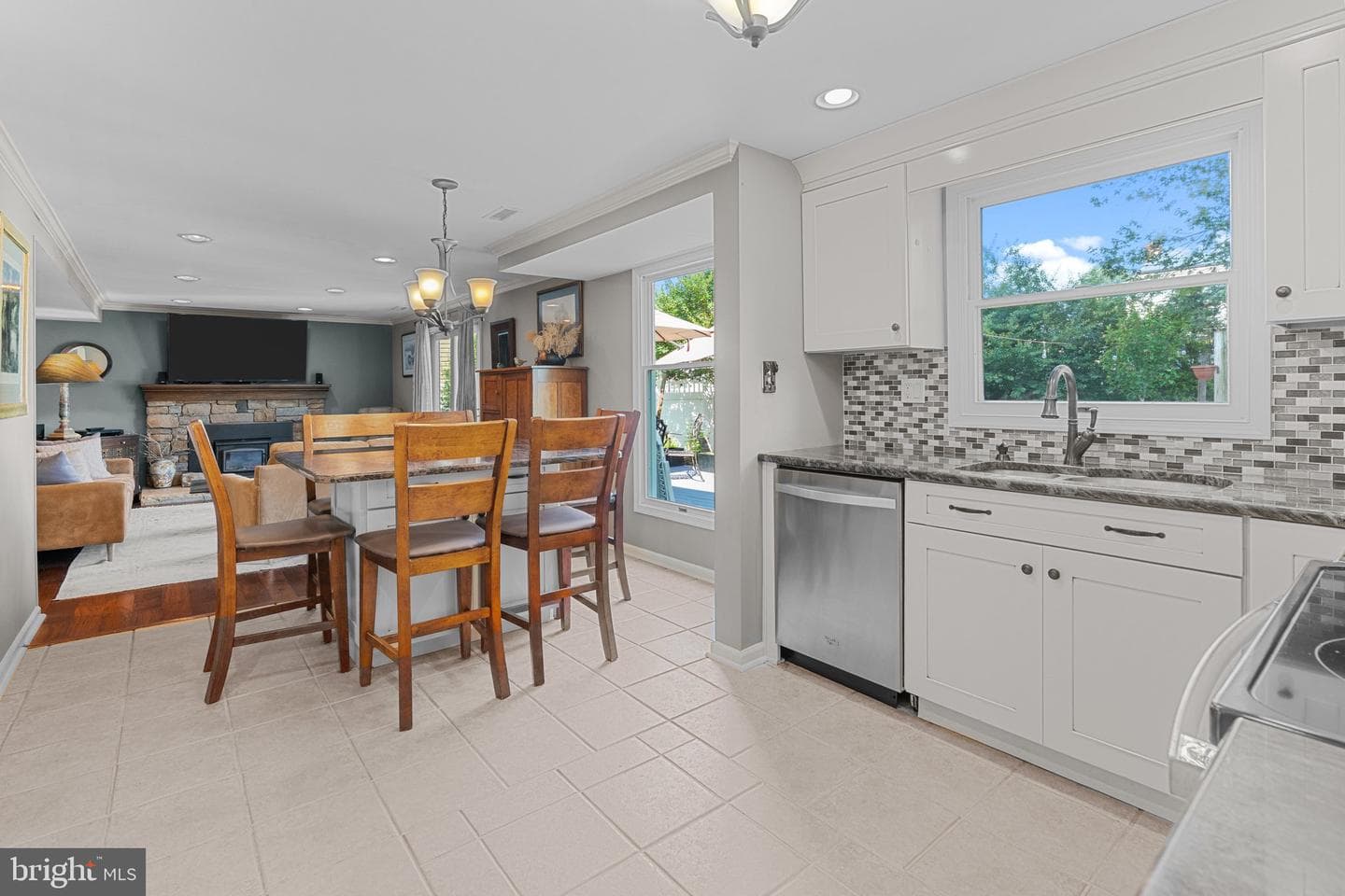 249 Bernick Drive photo 4