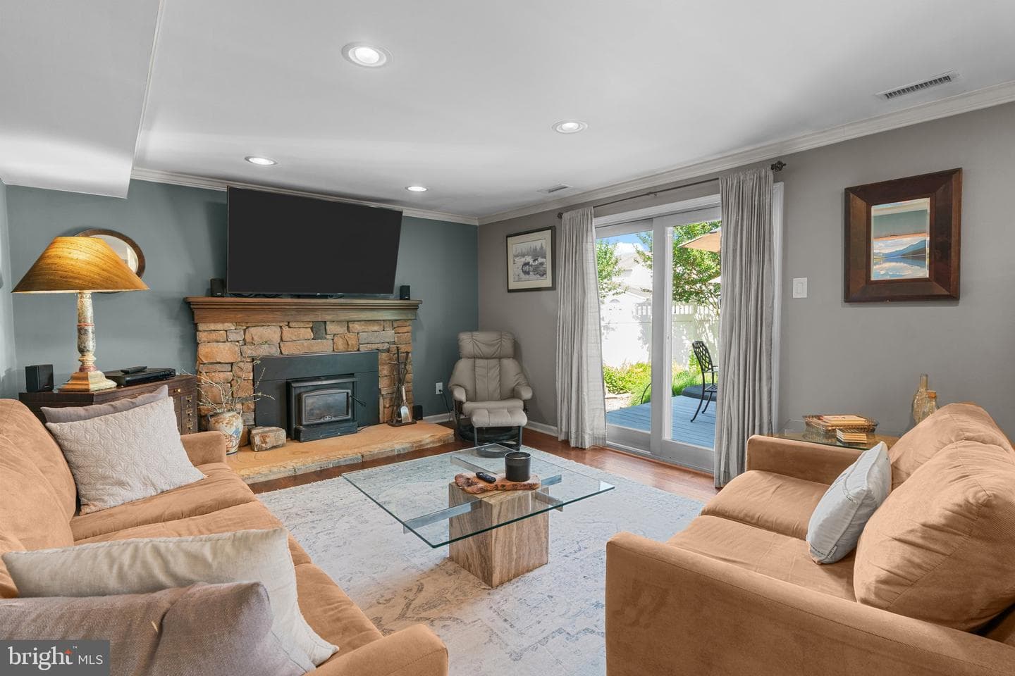 249 Bernick Drive photo 8
