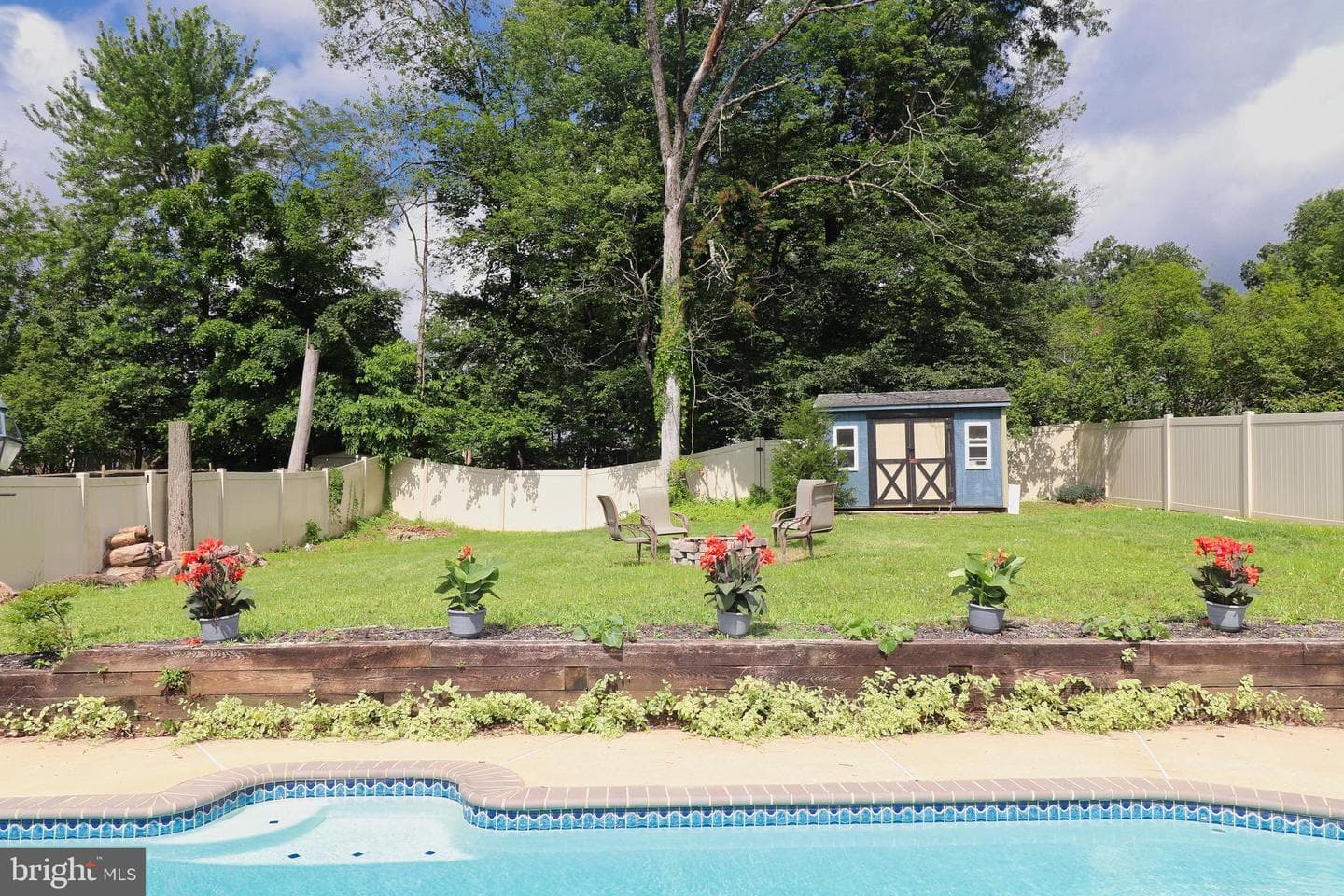 10 Blue Rock Drive photo 2