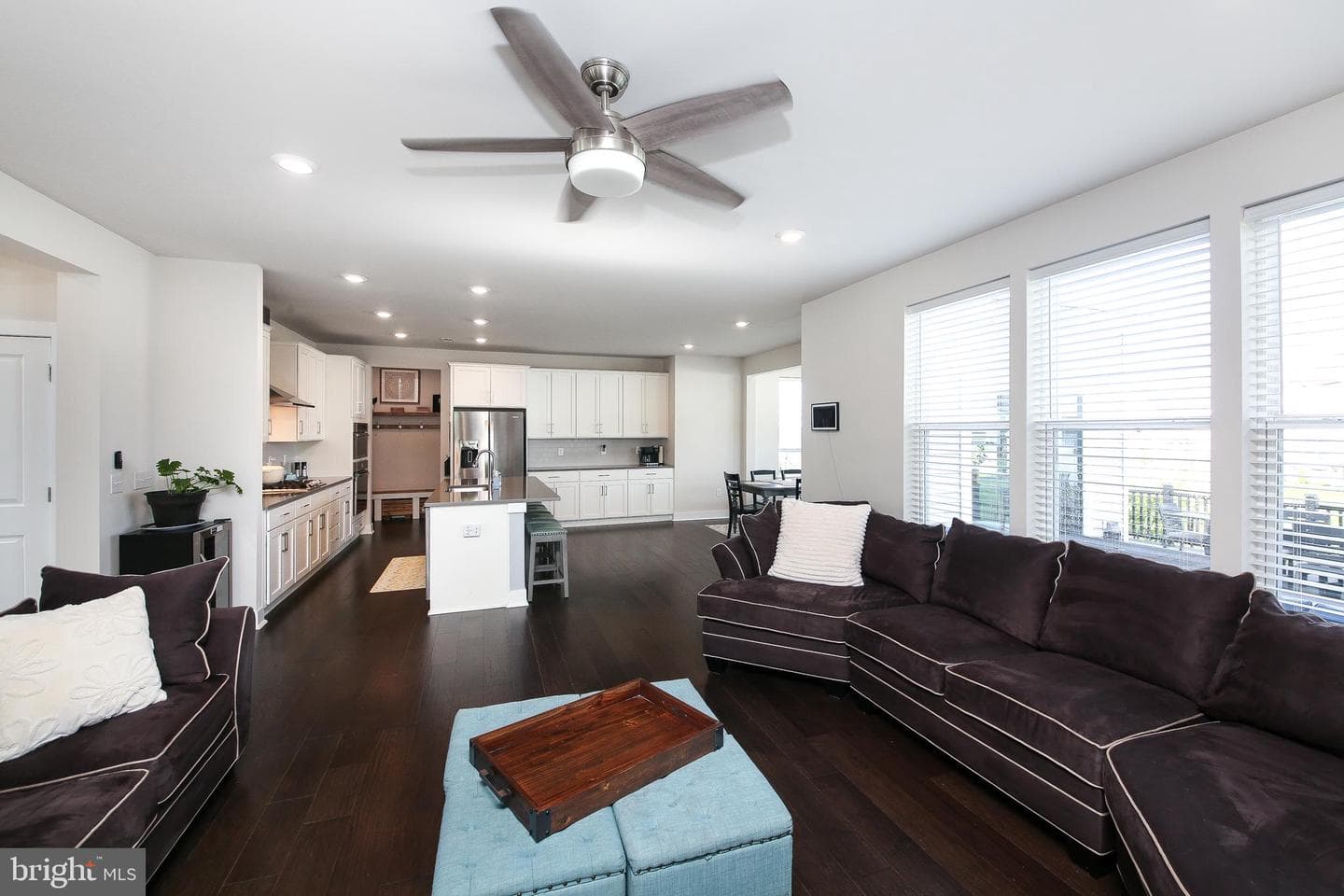 1088 Mariwill Drive photo 2