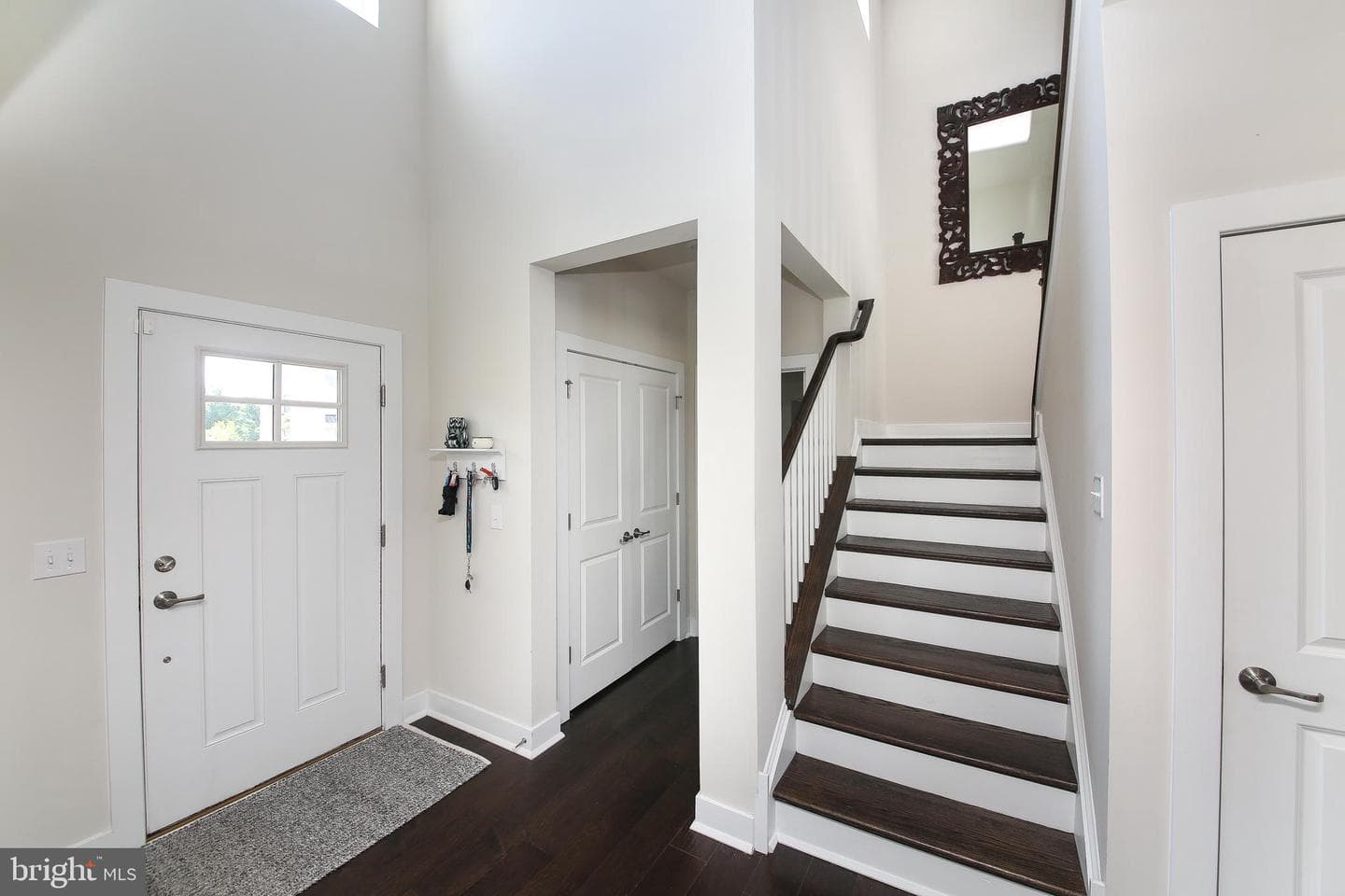 1088 Mariwill Drive photo 9