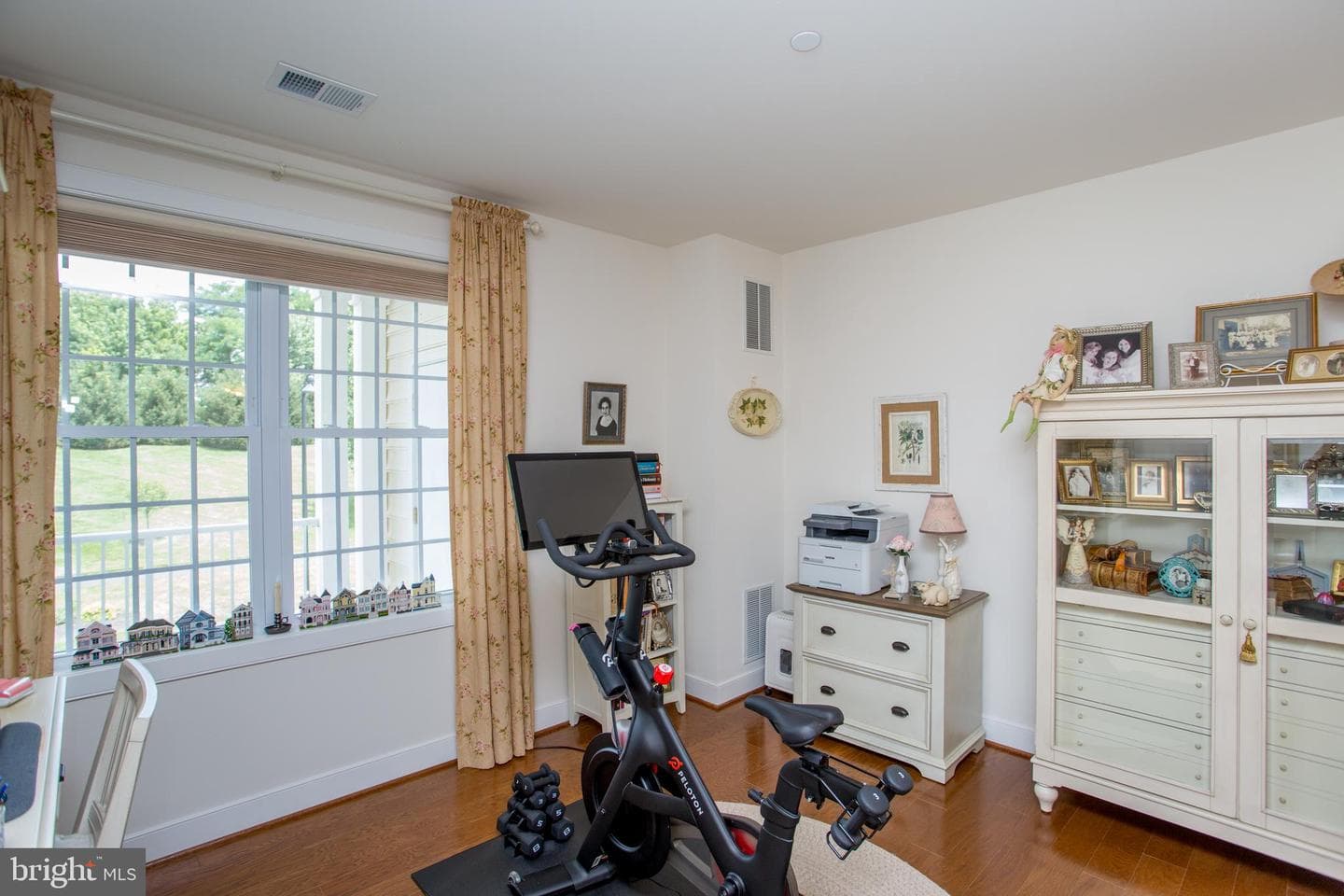 5212 Meridian Boulevard photo 19