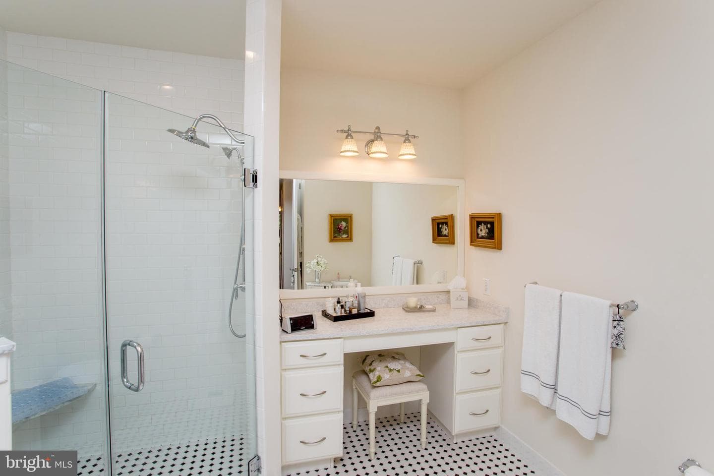 5212 Meridian Boulevard photo 21