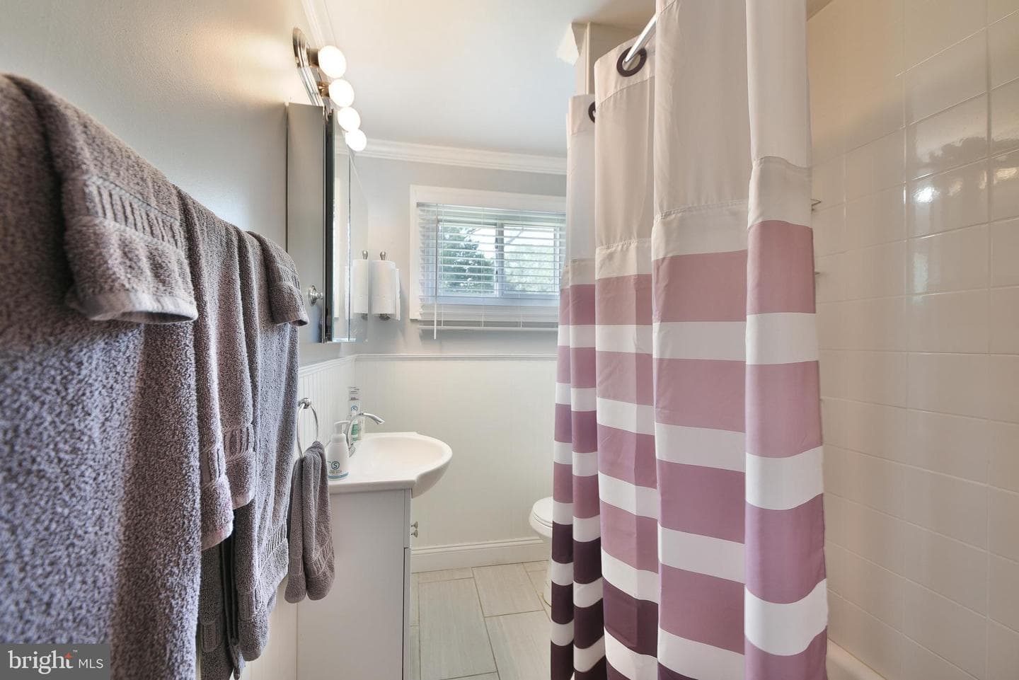 51 Lewis Street photo 15