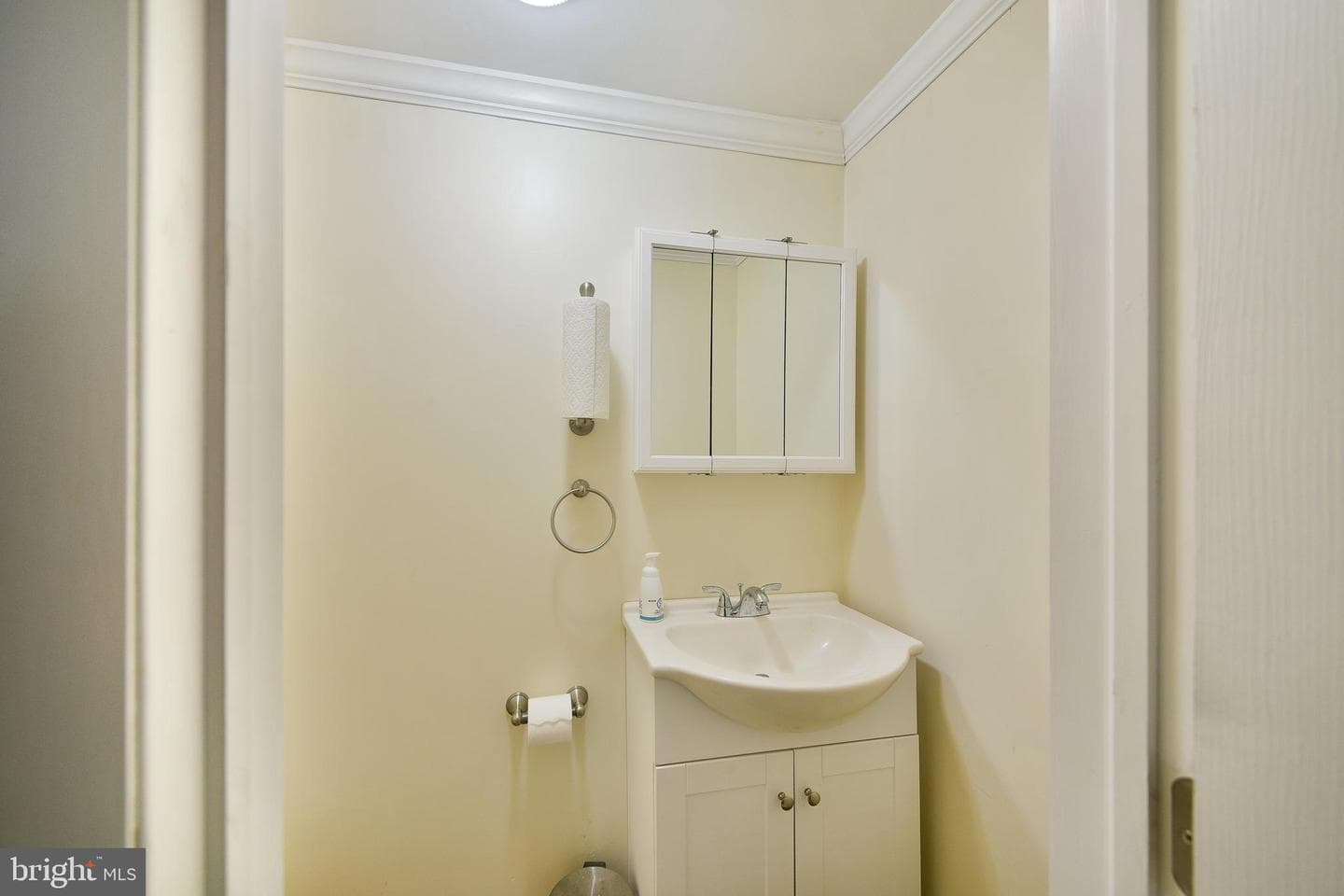 51 Lewis Street photo 27