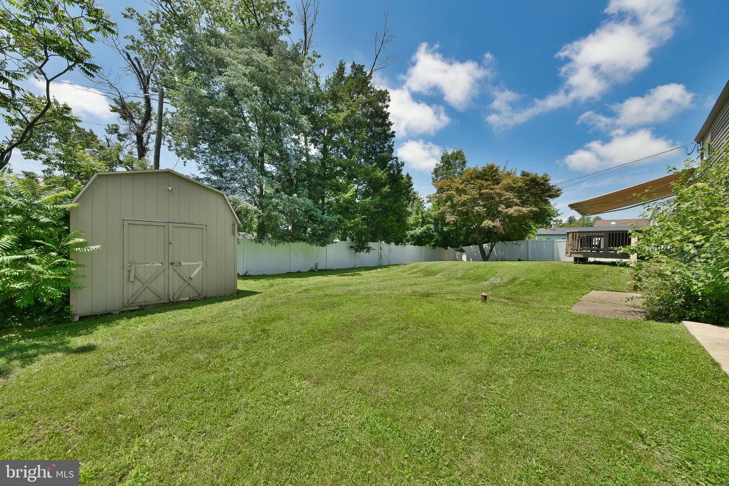 51 Lewis Street photo 33