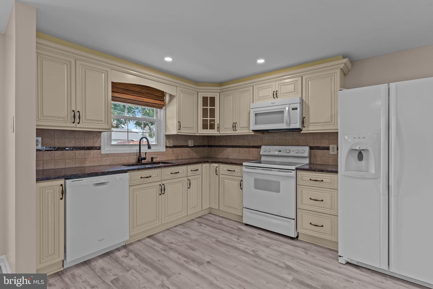 4617 Murray Street photo 9