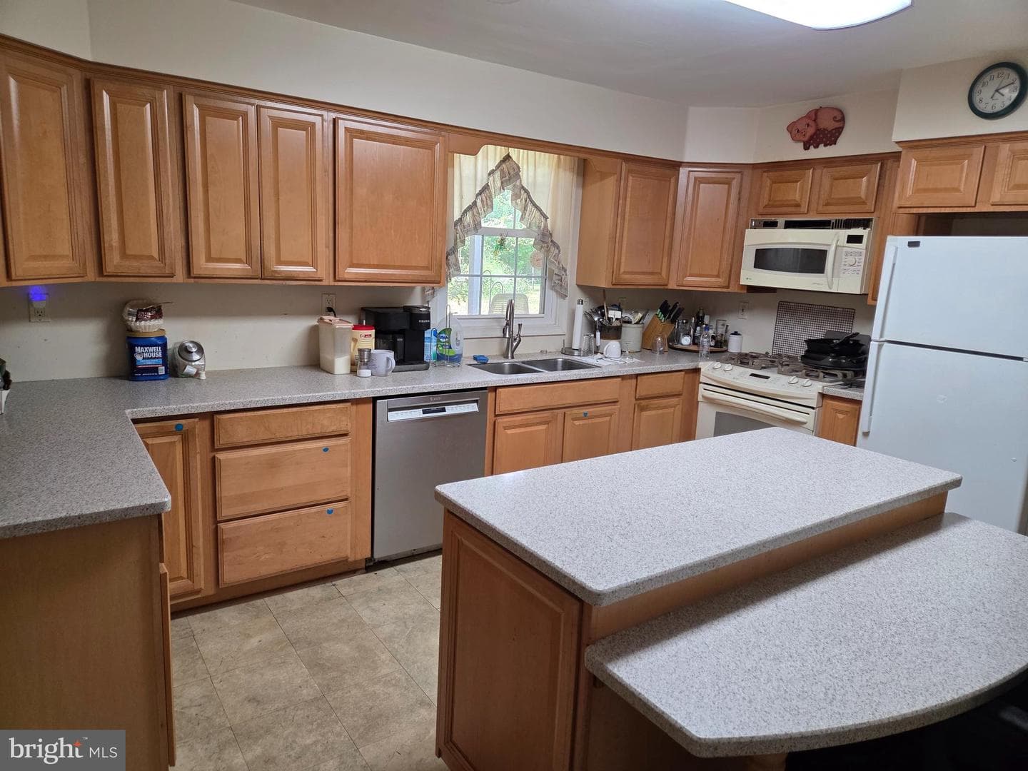 145 Westbrook Road photo 9