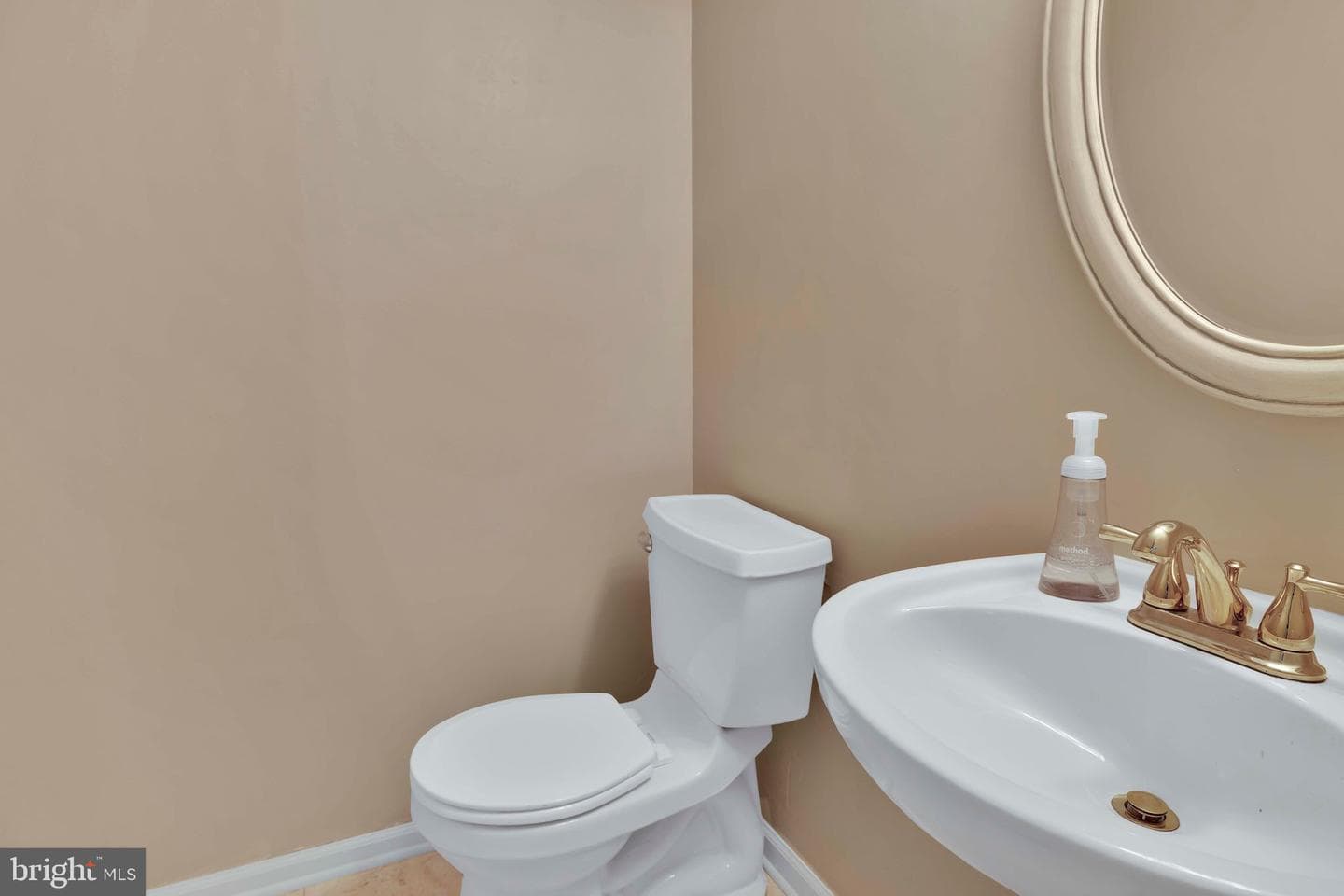 39 W Bellwood Drive photo 13
