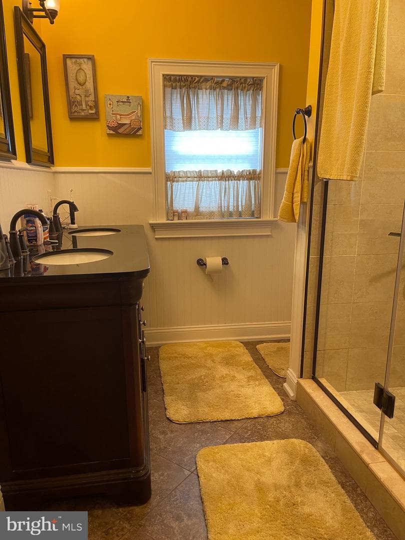 3561 Rose Avenue photo 20