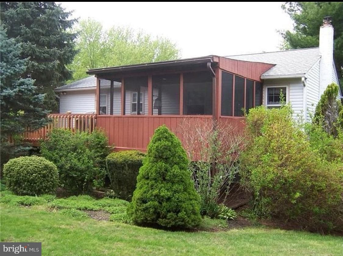35 Beverly Drive photo 40