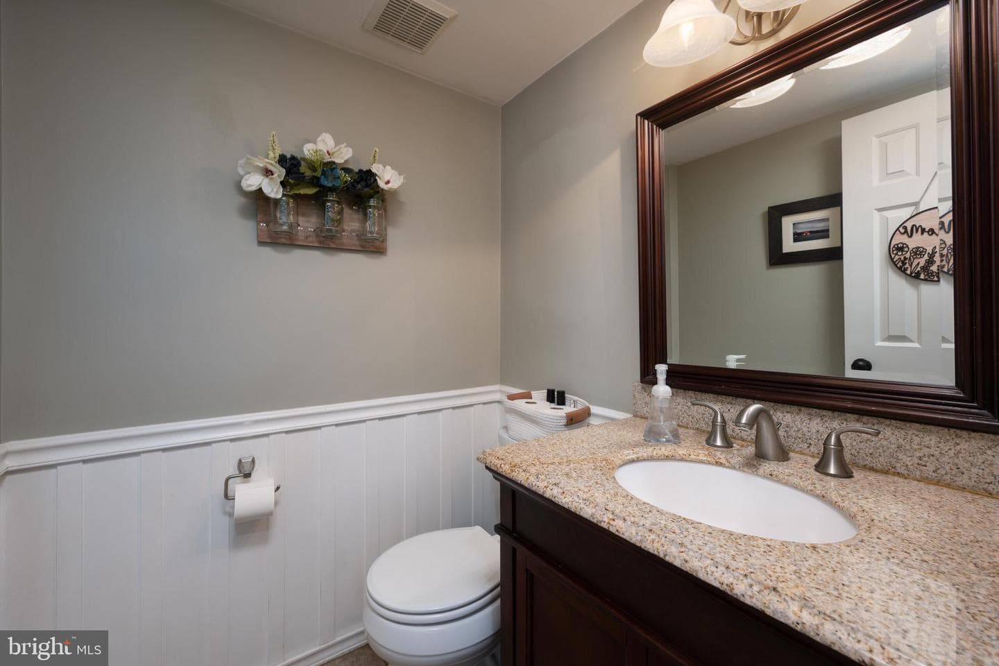 1160 School House Lane photo 7