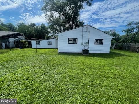 225 Oaktree Drive photo 3