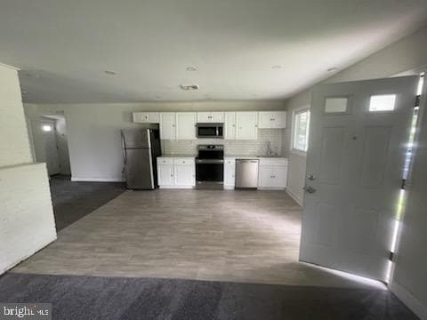 225 Oaktree Drive photo 6