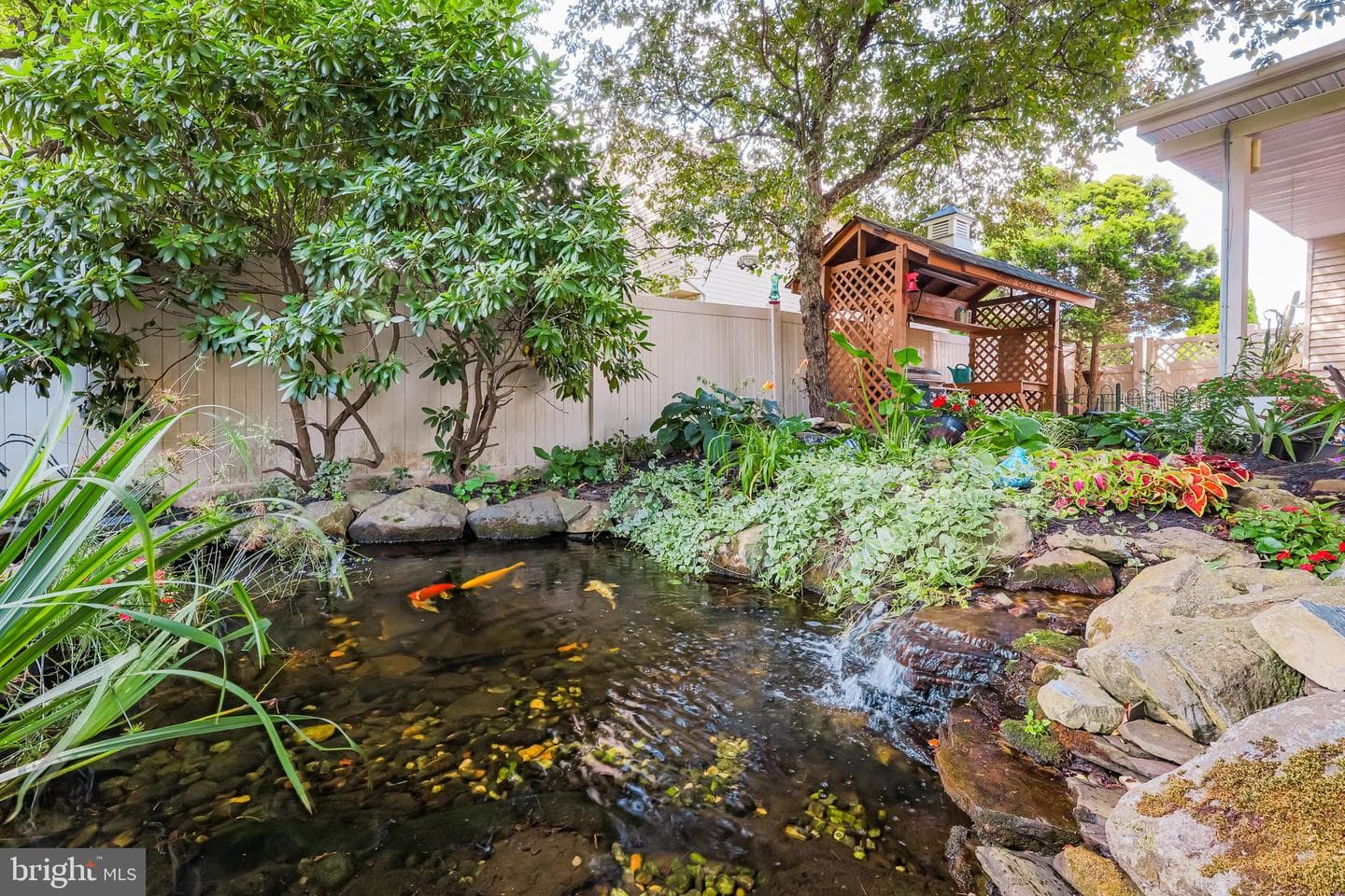 2460 Elfreths Alley photo 44