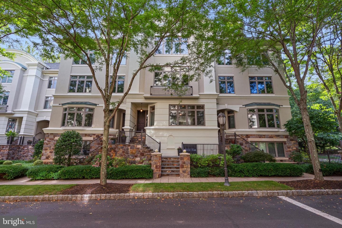 518 Waterview Place