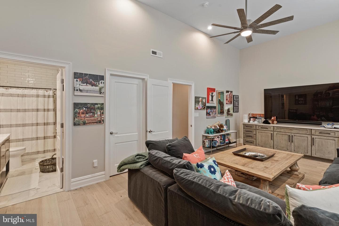 518 Waterview Place photo 33