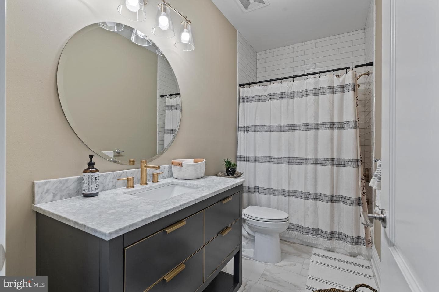 518 Waterview Place photo 34