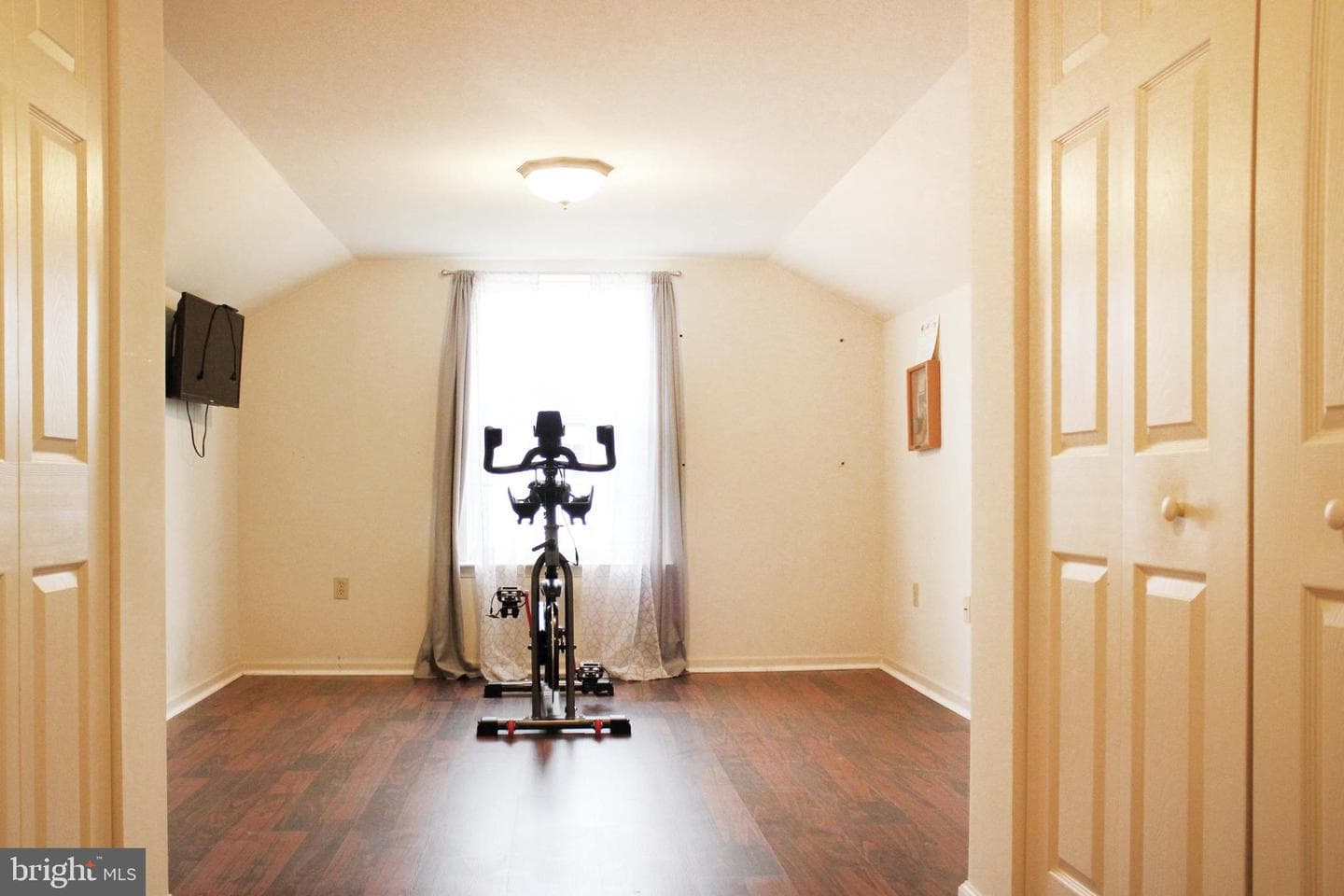 3277 Dovecote photo 15