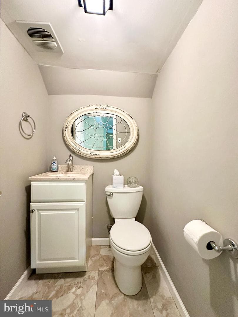 48 Deerpath Road photo 12