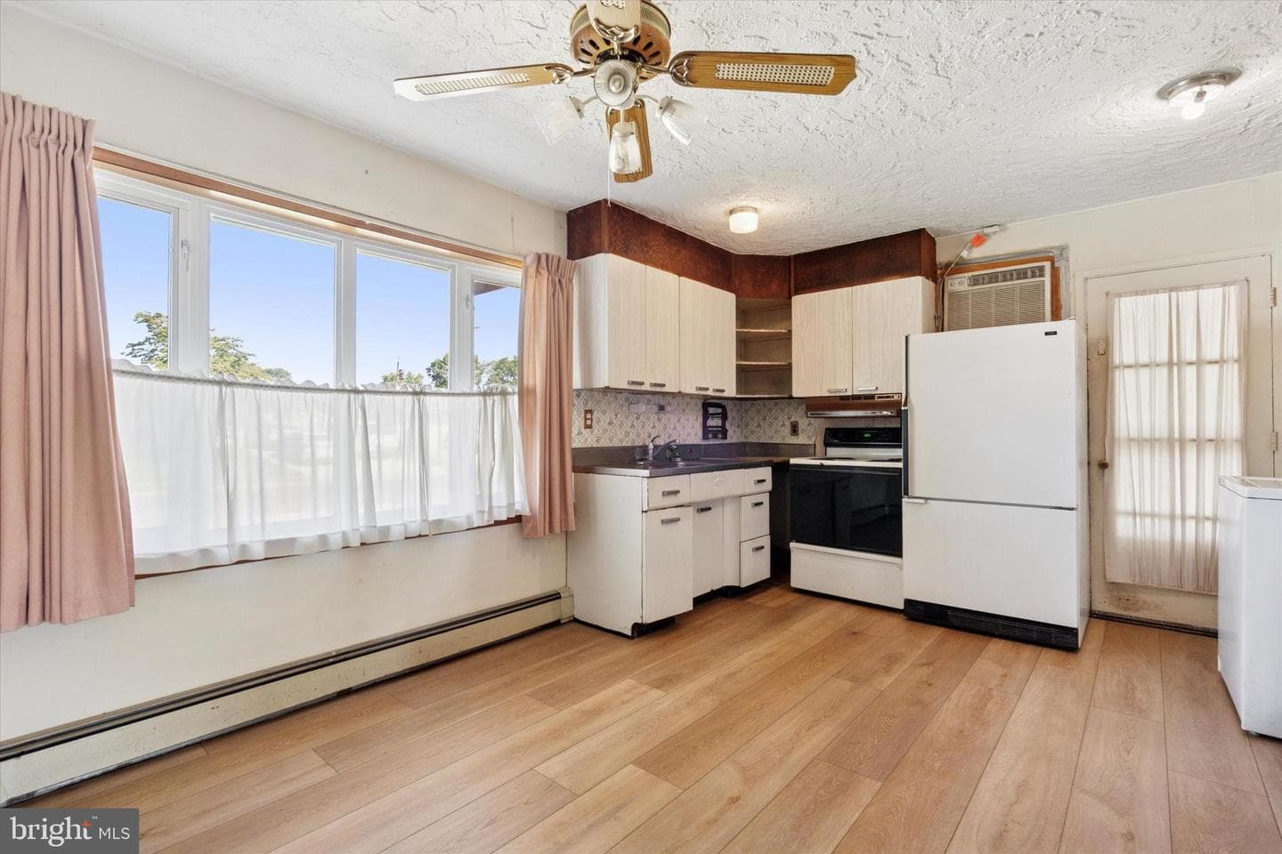 14 Copper Beech Lane photo 3