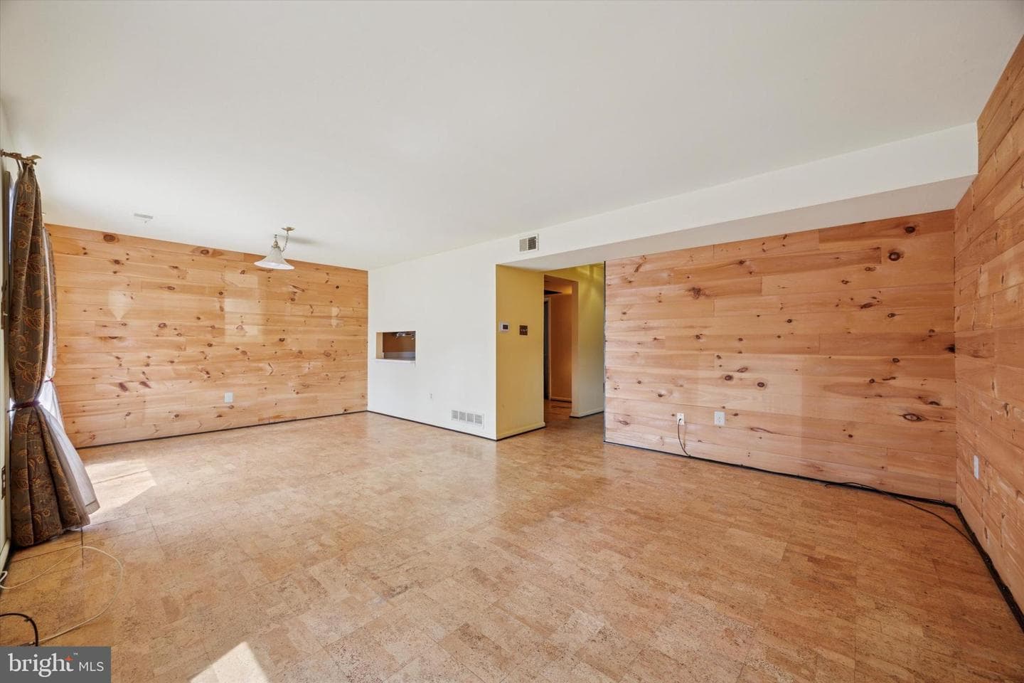 506 Portsmouth Court photo 4