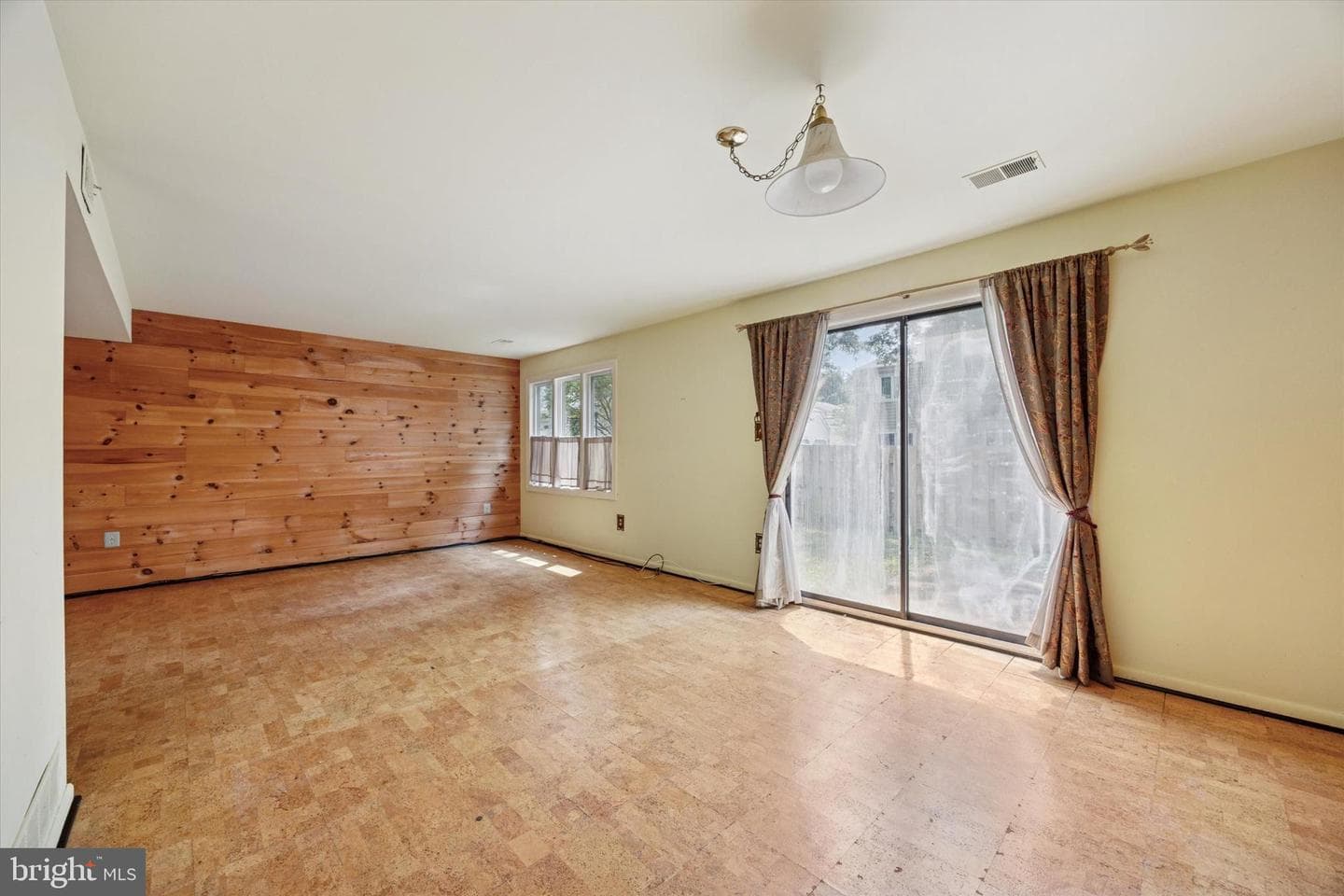 506 Portsmouth Court photo 6