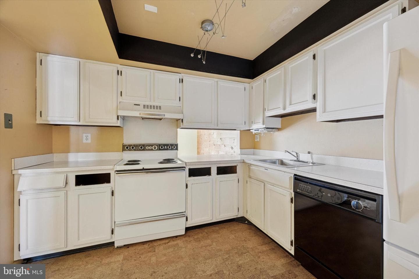 506 Portsmouth Court photo 8
