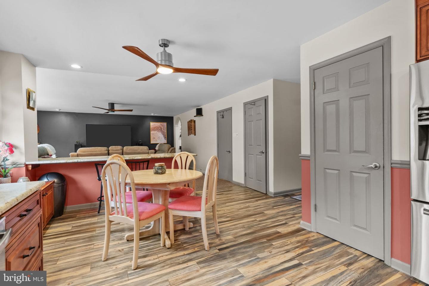 987 Highpointe Circle photo 11