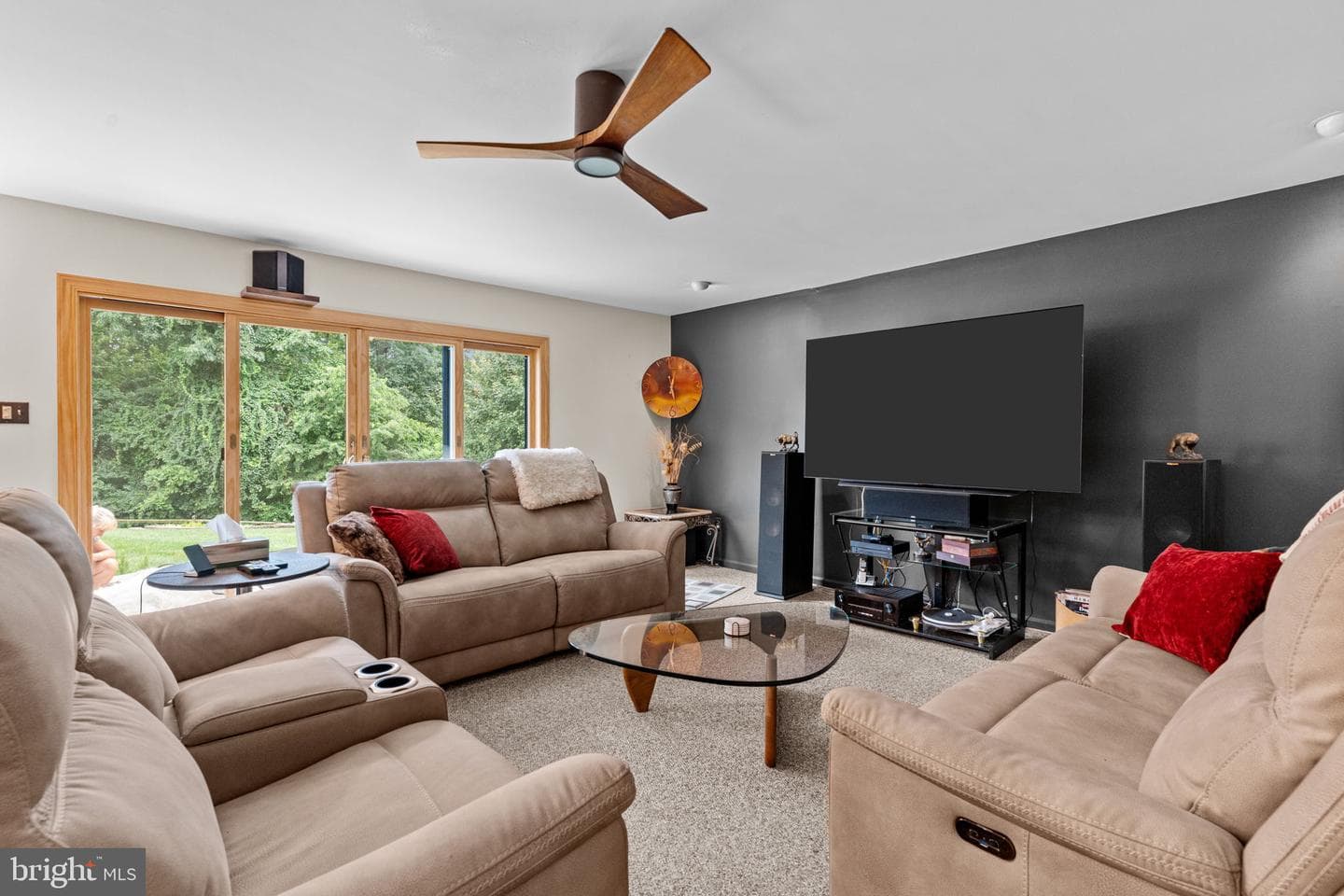 987 Highpointe Circle photo 13