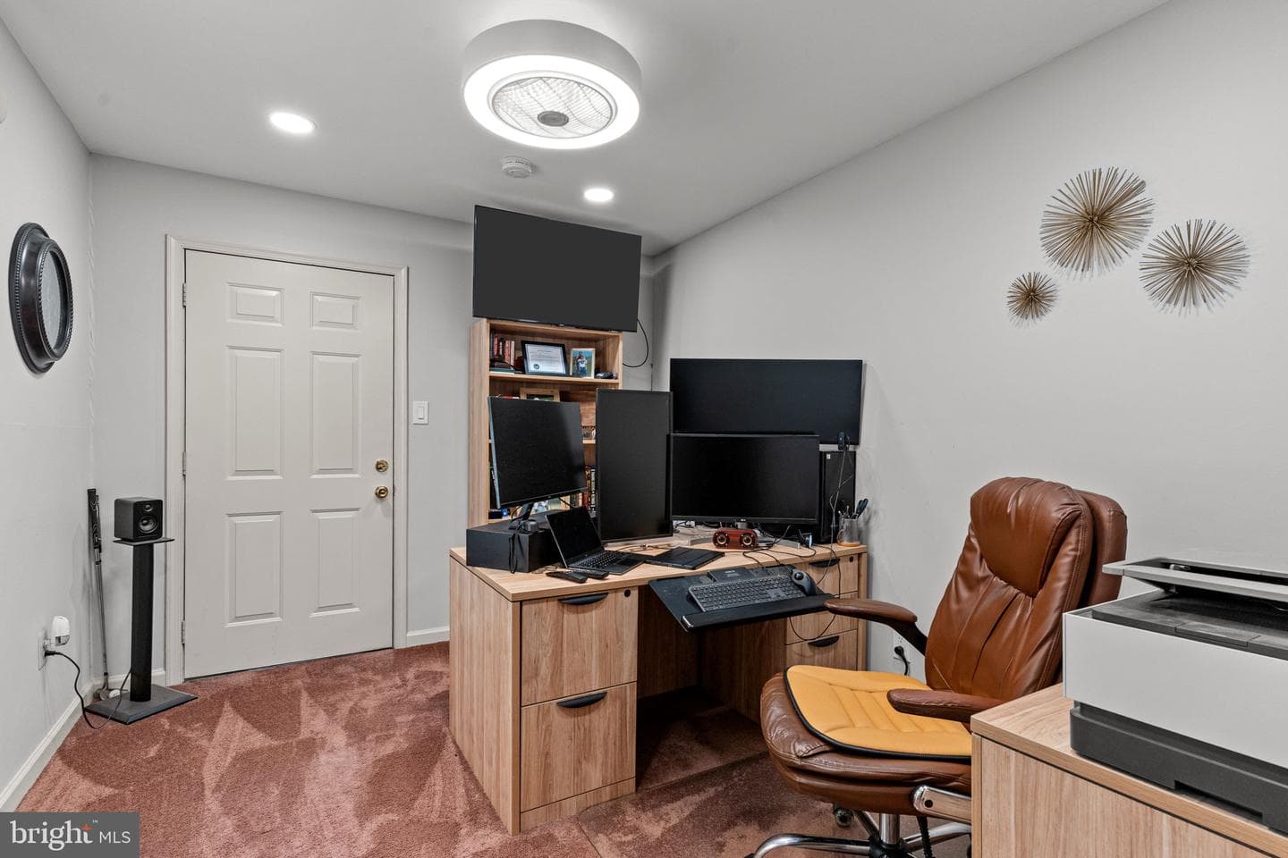 987 Highpointe Circle photo 15