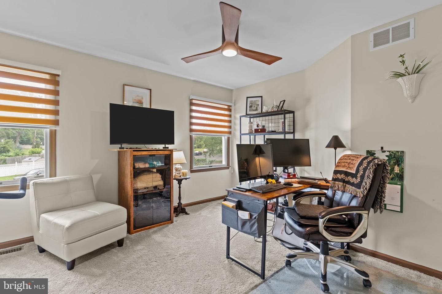 987 Highpointe Circle photo 25
