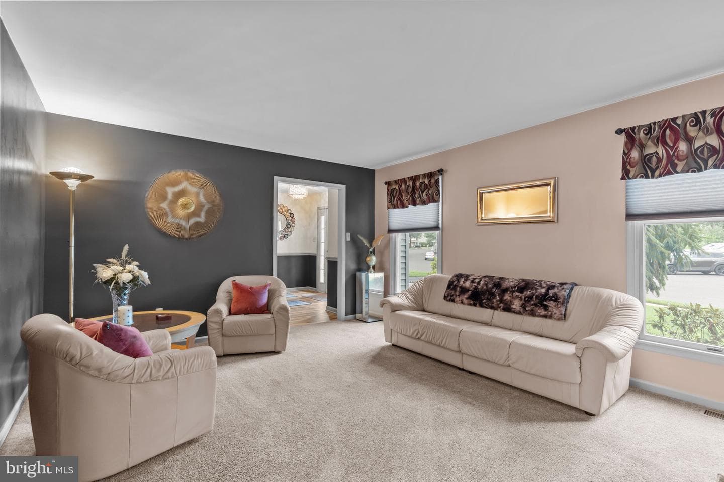 987 Highpointe Circle photo 5