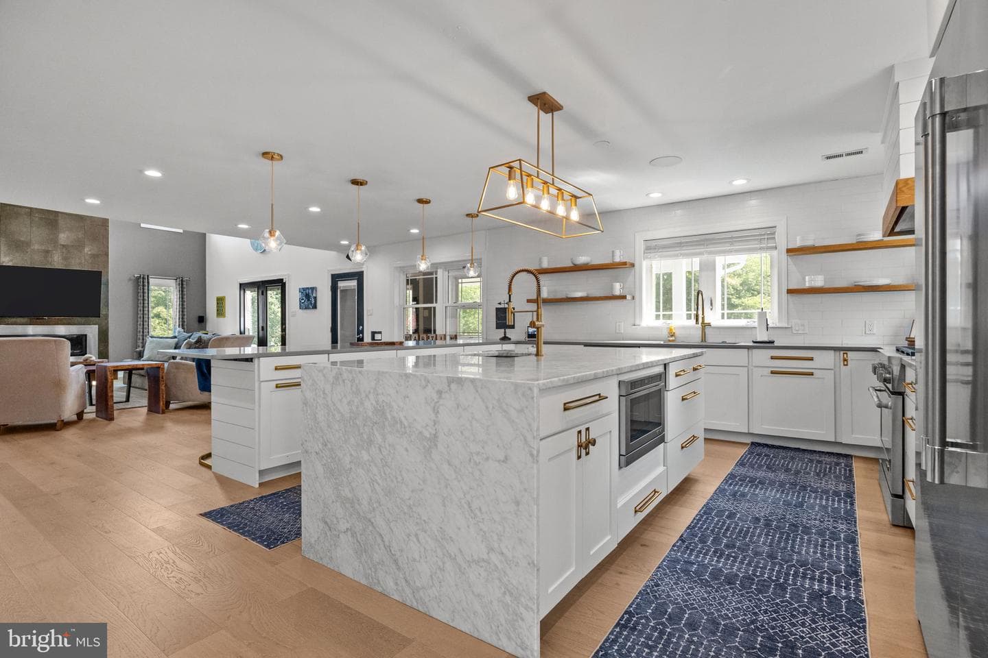 365 Foxcroft photo 22