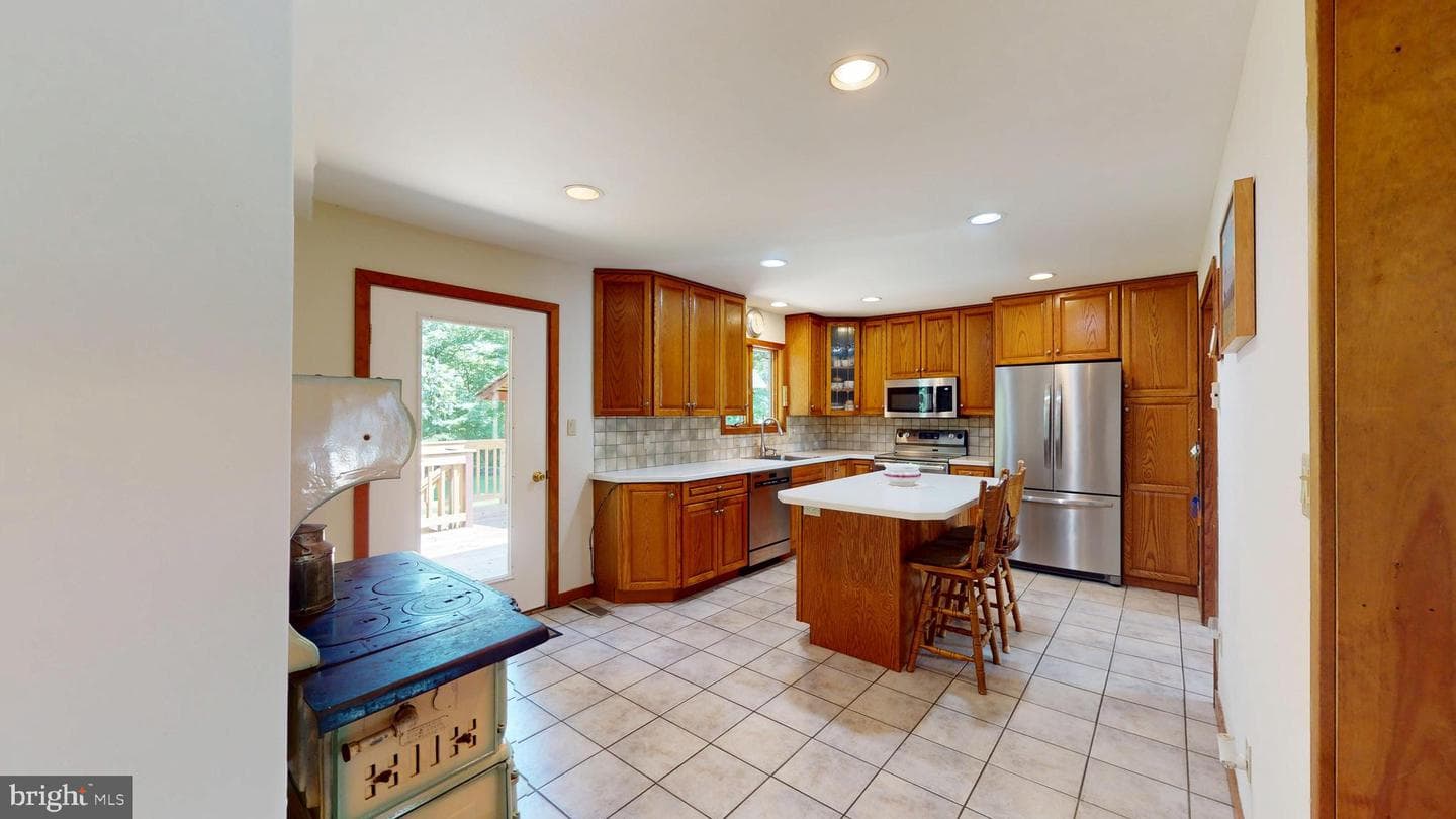 358 Geigel Hill Road photo 3