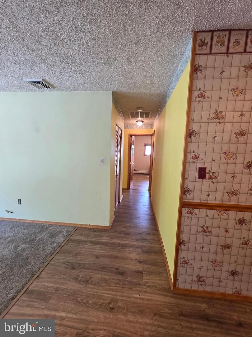 1 Mistletoe Lane photo 15