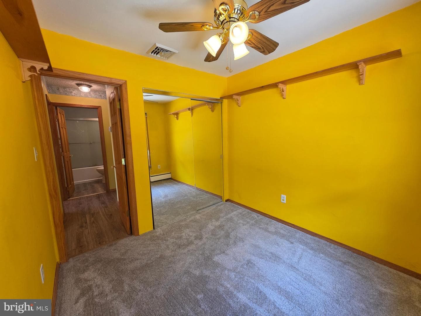 1 Mistletoe Lane photo 17