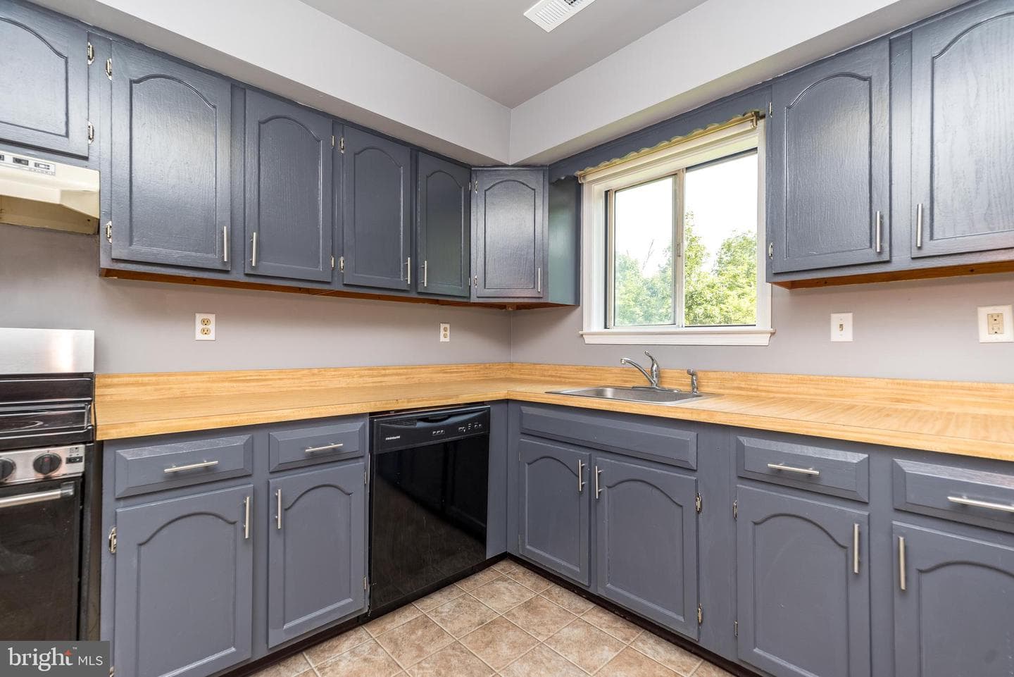 18 Kittery Court photo 5