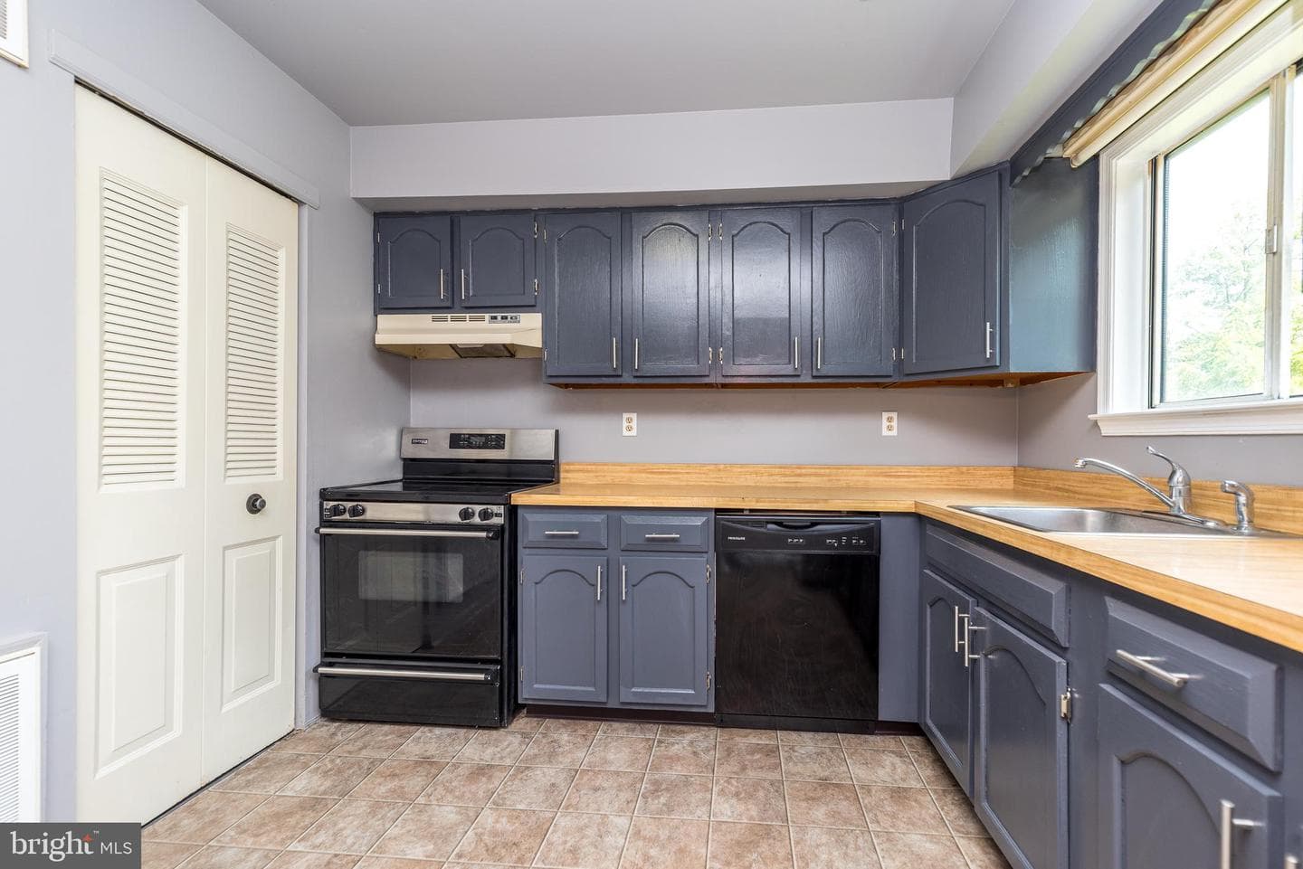 18 Kittery Court photo 6