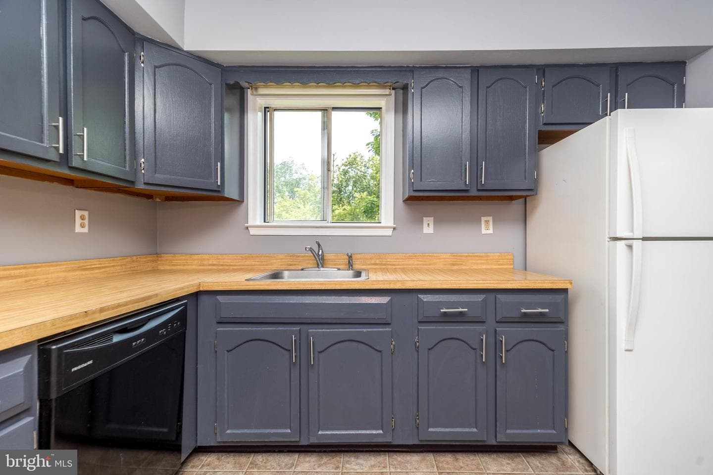 18 Kittery Court photo 7