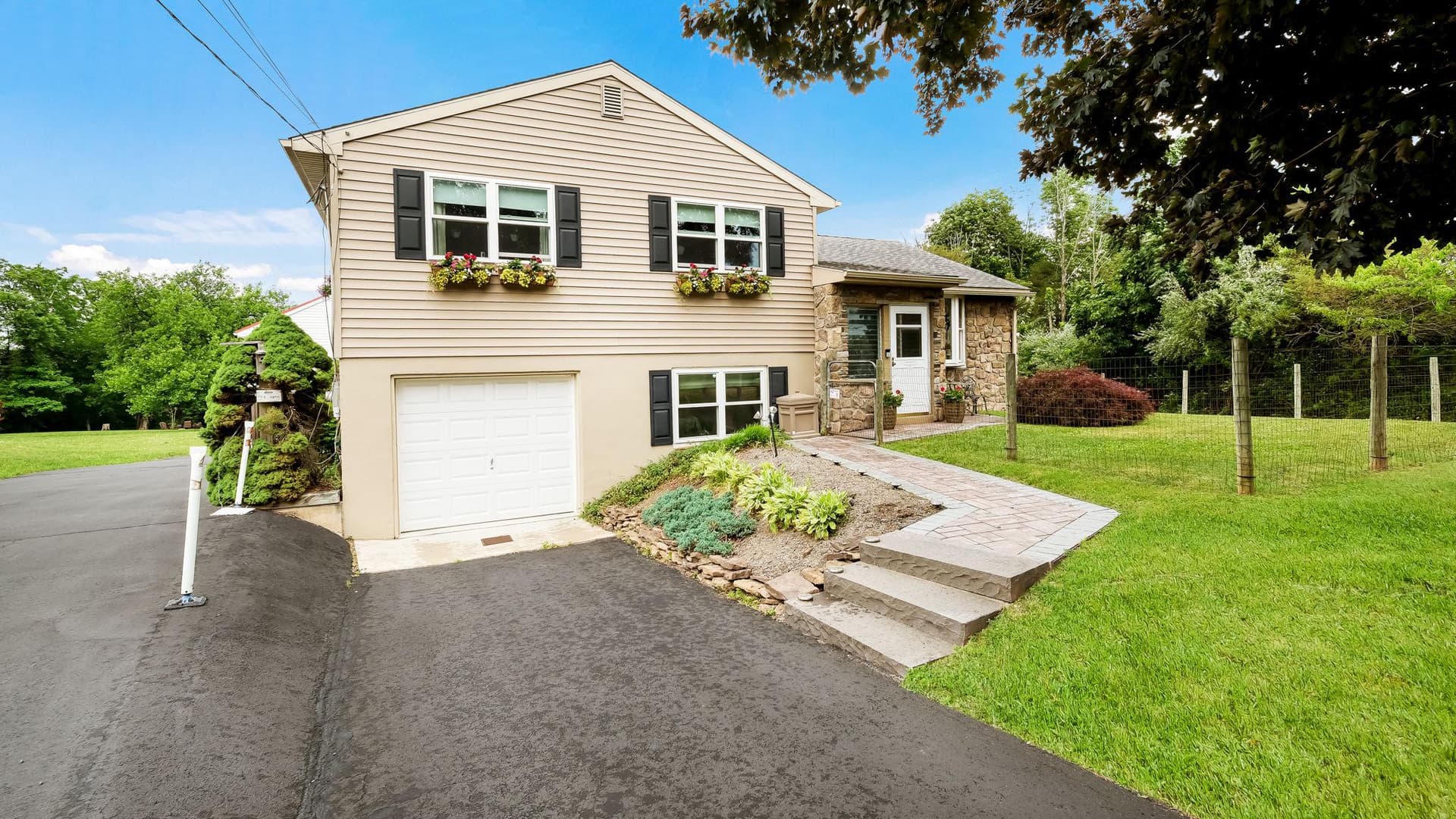 7078 Easton Road photo 4
