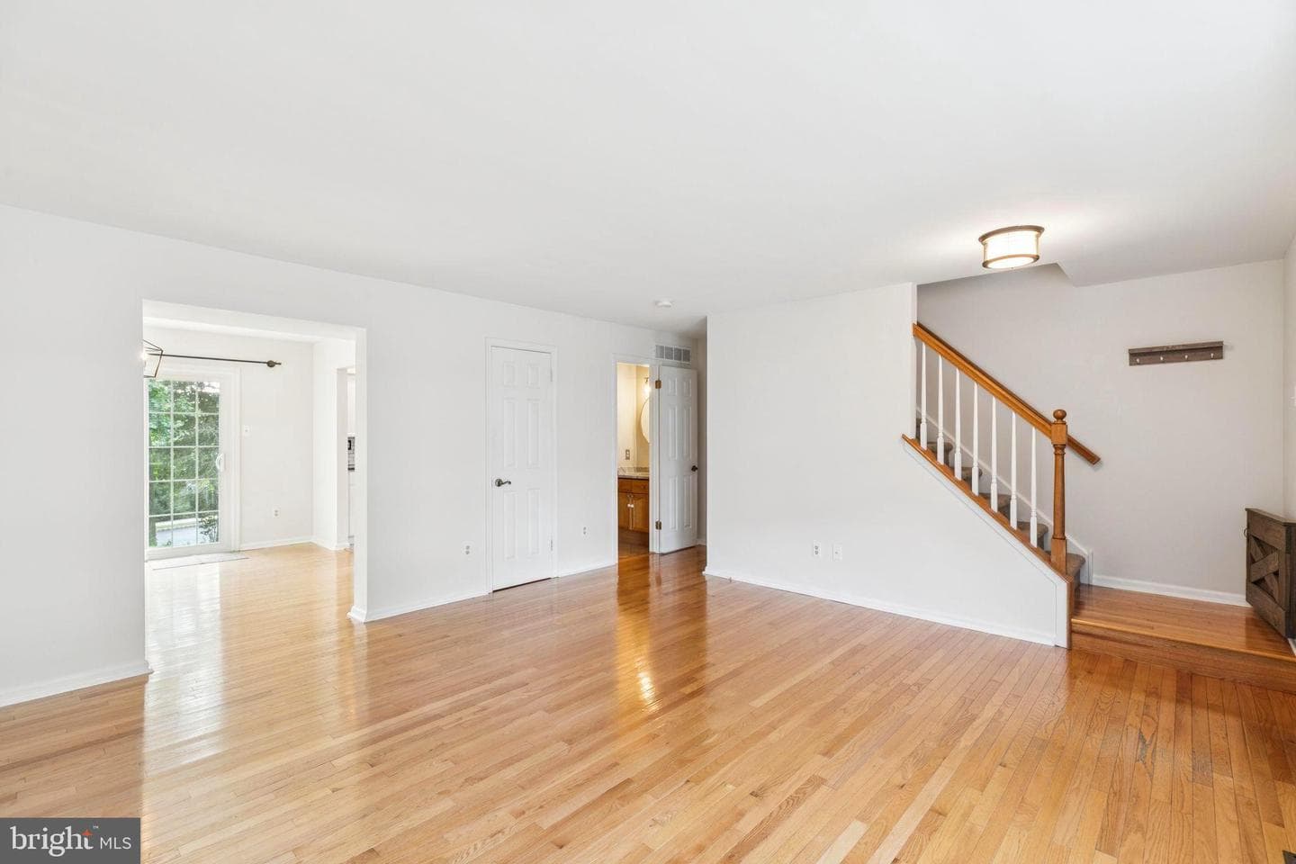 5531 Rinker Circle photo 4